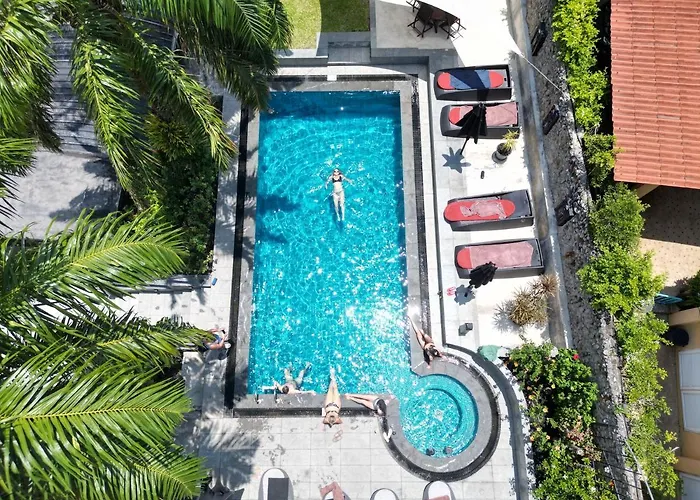 Baan Heaven / Patong Beach Pool Villa Sleeps Up To 15