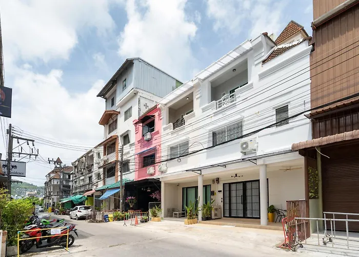 Winks House Patong Phuket 4B