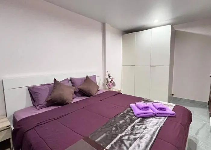 Family House Patong - Homestay